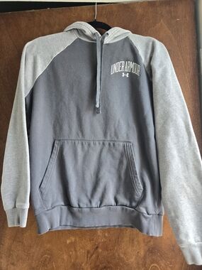 Under Armour Two-Tone Gray Hooded Sweatshirt